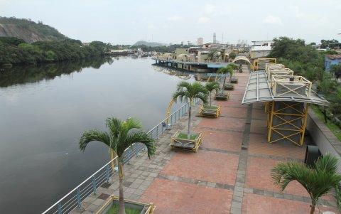 Propuesta. En reiteradas ocasiones, expertos en movilidad, transporte y la academia han sugerido devolverla la vida al Salado y en sí a la cuenca del Guayas.