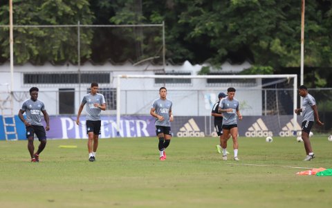 Los eléctricos se esmeran para conseguir su primer triunfo del año en la LigaPro 2020.