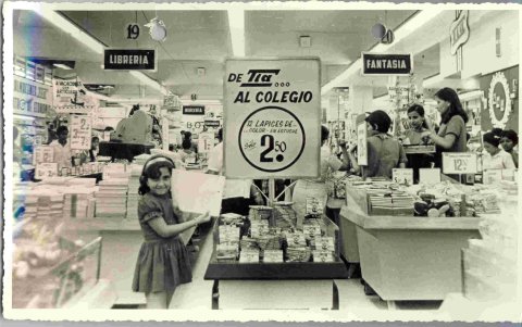 Tia abrió sus puertas en 1960. Innovó con el concepto de tienda departamental.