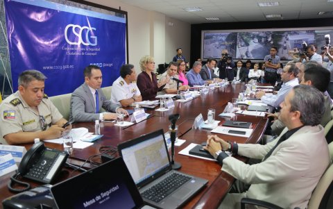 Las instituciones conformaron la mesa del Plan Más Seguridad. Faltó la Gobernación.  )