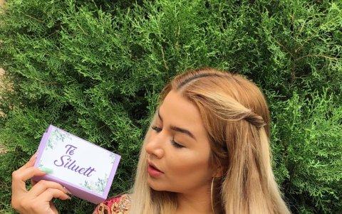 Tiene un emprendimiento: un té para perder peso.