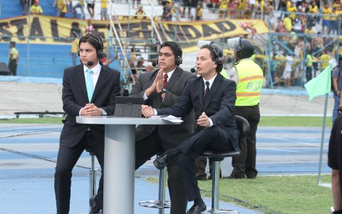 Con colegas, entre ellos, Diego Arcos, de TC.