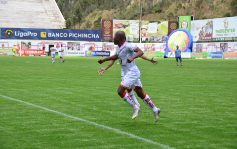 Julio Angulo marcó el primer tanto del Mushuc Runa.