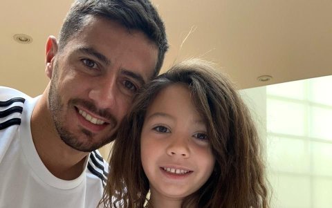 Facu Martínez aprovechará este tiempo en casa para hacer los deberes con su hija.