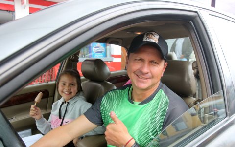 El Potro Figueroa solo dejó su casa para ir a ver unos cuadernos para su hija.
