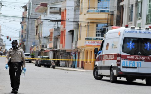 El fallecido había llegado de Italia hace 15 días y estaba en aislamiento, presuntamente murió por un problema cardiorespiratorio, que aún no confirman cuál es la causa.