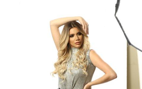 Su estilo es como muestra gran parte de su identidad. Cada vez es más decidida con sus atuendos.