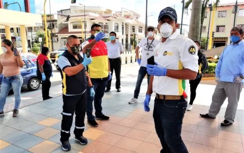 El alcalde Larry Vite declaró a Santa Rosa en estado de emergencia grave.