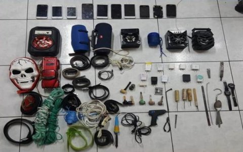 Decenas de objetos prohibidos fueron encontrados en la requisa efectuada en las celdas de la cárcel de Ibarra