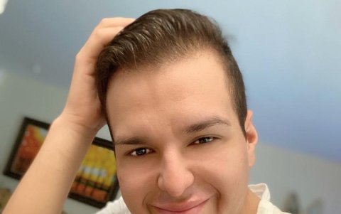 Miguel ha visto películas con sus familiares.