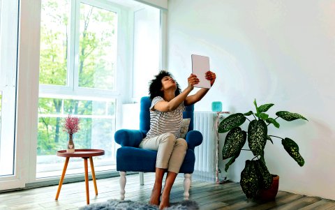 La era de la tecnología y el internet abren un abanico de posibilidades para contactar a esa persona querida