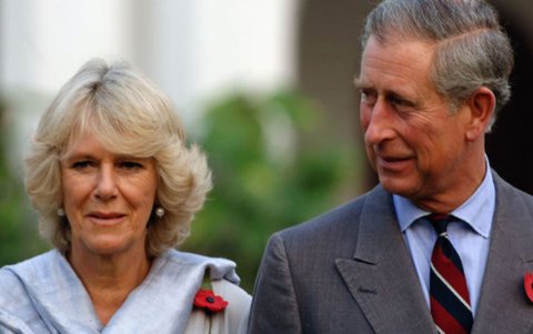 El príncipe Carlos junto a su esposa, la duquesa Camila de Cornualles.