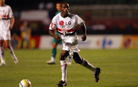 Retirado. Néicer Reasco fue al Sao Paulo de Brasil.  Volvió a Liga (Q) en 2008, pasó por Aucas y se retiró en 2018, en el Deportivo Saquisilí. Tiene 42 años