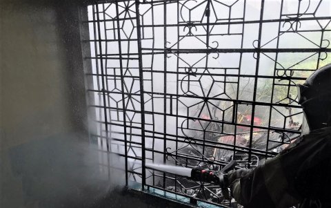 El humo entró a las celdas donde estaban los internos.