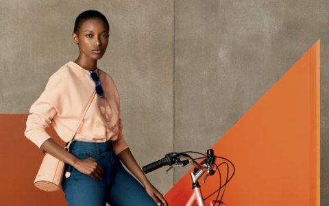 Aunque ha logrado entrar en el mercado europeo, no quiere desvincularse de su tierra, Ecuador.