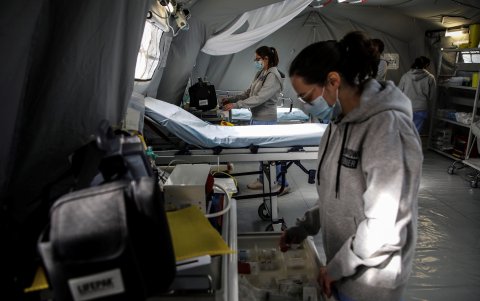 Centro de detección inteligente Covid-19 en el Hospital de la Cruz Roja de Portugal, donde es posible tomar decisiones rápidas  de acuerdo con los datos clínicos recopilados del paciente (