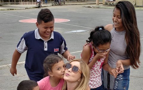 Siempre le gusta compartir con los televidentes.