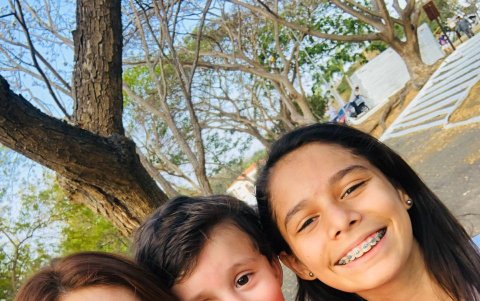 Con sus hijos Juan Diego y Amelia.