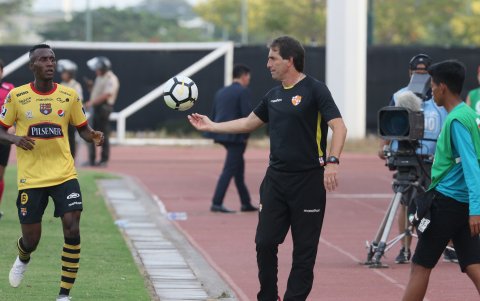 Guilermo Almada logró un cetro nacional con Barcelona en el 2016.