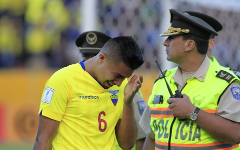 Christian Noboa en un partido de eliminatorias ante Perú, en Quito.