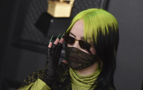 Billie Eilish durante su paso por la alfombra roja de los Grammy Awards en enero.