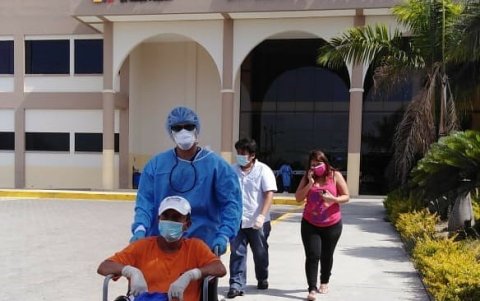 Hecho. En el hospital Liborio Panchana han sido ya 38 los pacientes con COVID-19 recuperados. La ciudadanía clama porque los doten de más equipos e insumos.