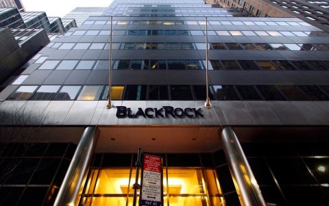 La firma fue fundada en 1988 y tiene sus oficinas principales en Nueva York.