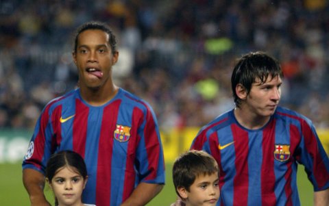 Ronaldinho y Messi destacaron en la consagración de la Champions League 2005-06.