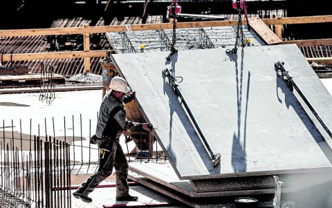 El sector cree indispensable iniciar en la fecha prevista y seguir todas las medidas de seguridad.