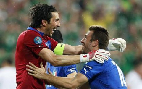 Gianluigi Buffon y Antonio Cassano fueron compañeros en la selección italiana.