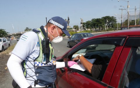 Operativo de control en el punte de la Unidad Nacional.