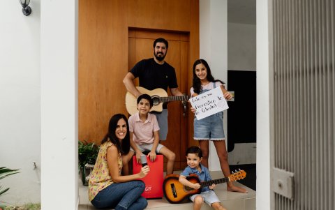 Música y diario de optimismo en casa.