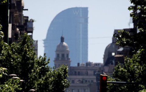 Medida. En España, los niños pueden salir a dar un paseo solo por un hora y cerca de casa.