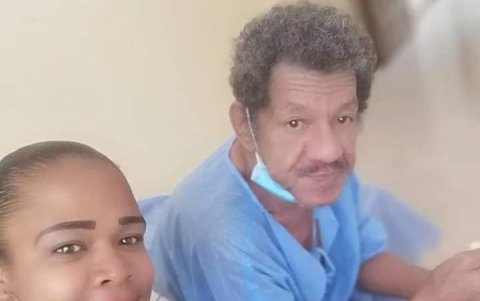 Laura Velasco junto a su padre. 