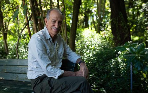 Aprovecha el confinamiento para disfrutar de la naturaleza. En su finca de Puembo están también sus adoradas orquídeas.