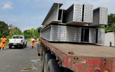 Una de las carreteras alternas es por la zona de Santa Lucia, por San Pedro Espinal y la otra por Palestina por el sector de San Jacinto.