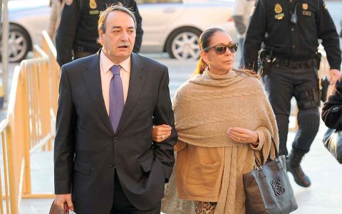 José Ángel e Isabel acudían juntos a los juzgados durante el proceso legal de la cantante.