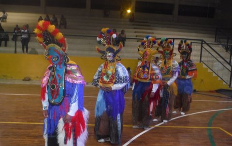 Escenario. Los dancistas deberán esperar un poco más para mostrar su arte.