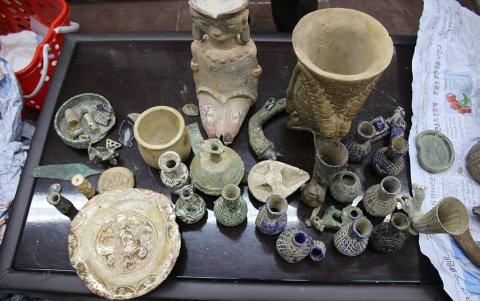 Variedad. Los objetos son producto de robos en museos y excavaciones.