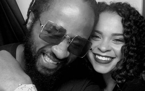 Earl Thomas junto a Nina, en un momento feliz de la pareja.