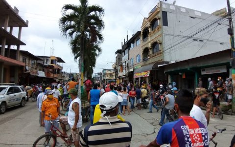 Queja. Los ciudadanos piden que, al menos mientra dure la emergencia, les permitan a los comerciantes continuar con su actividad.