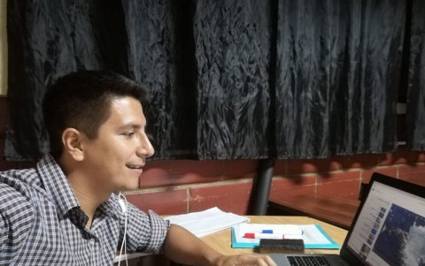 Andrés Vinueza en estos días le ha tocado estar en el rol de alumno y maestro virtual, por la pandemia de coronavirus.