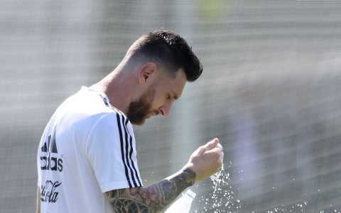 Lionel Messi se ha puesto a la vanguardia con peinados de moda.