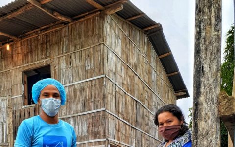 La Casita busca también ayudar a los niños con un programa de educación digital.