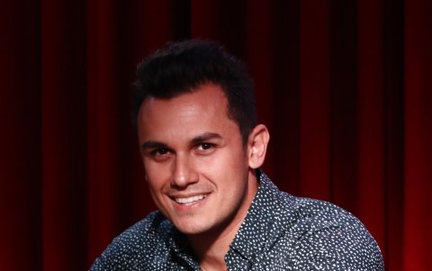 Las presentaciones teatrales las hará por el momento vía Zoom.