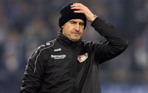 Heiko Herrlich, técnico del Augsburgo, se perderá la reanudación de la Bundesliga.