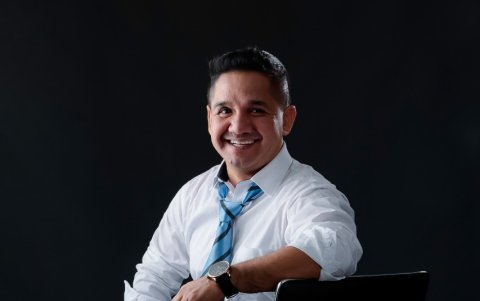 Hace 12 años, Henry sufrió un accidente de tránsito.