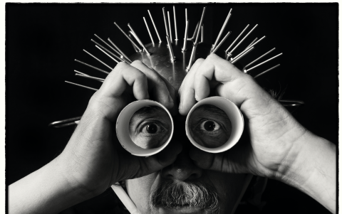 Reconocimiento: El Time Magazine, en 1999, lo eligió como uno de los 50 jóvenes más influyentes de América Latina.