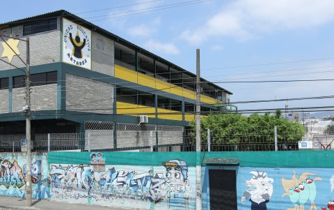 Guayaquil. El colegio particular Antares es uno de los afectados por la crisis.