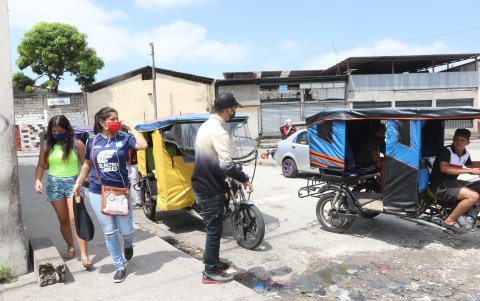 Taximotos informales indican que no son ellos quienes suben el costo del pasaje.